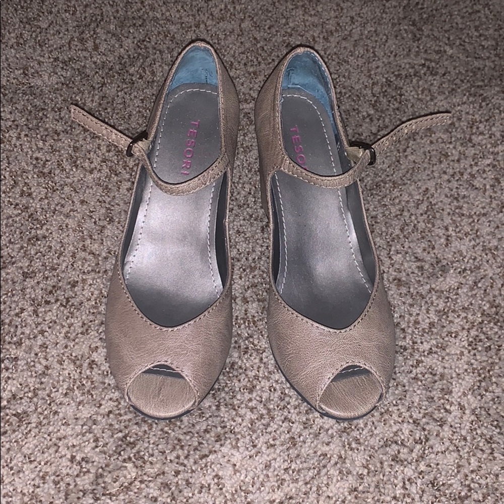 Tesori Wedge Heel Peep Toe - Leather